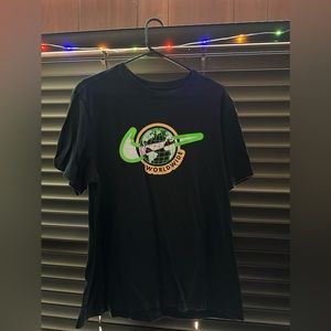 Men’s Nike Worldwide Shirt Size Large